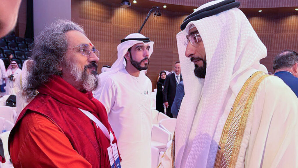 Swami meets religious leaders from Bahrain