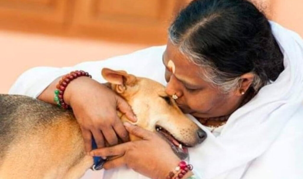 Amma kisses Bhakti