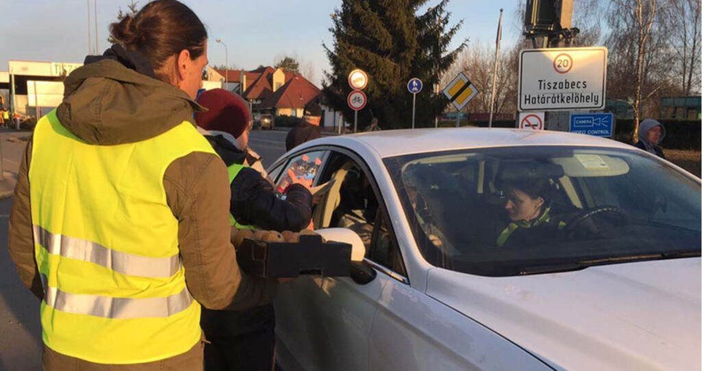 Most of the refugees arrive by car