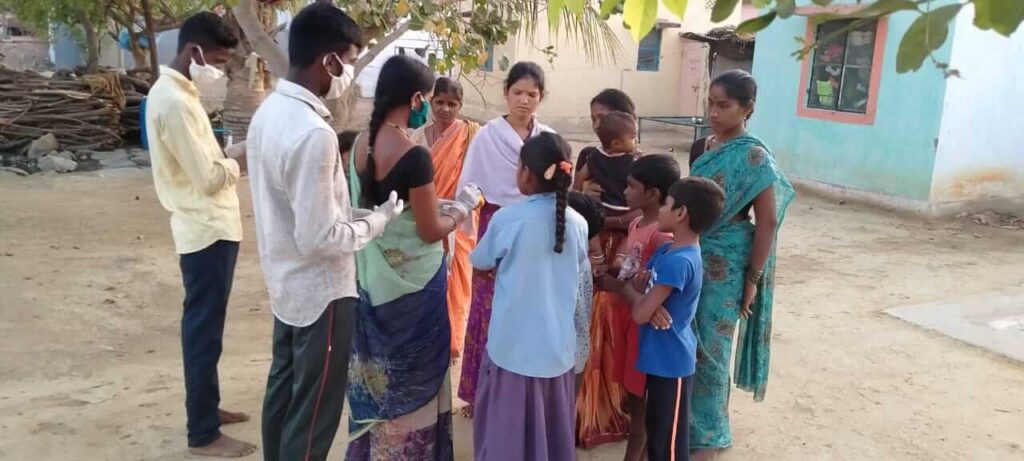 Children learn from group leader