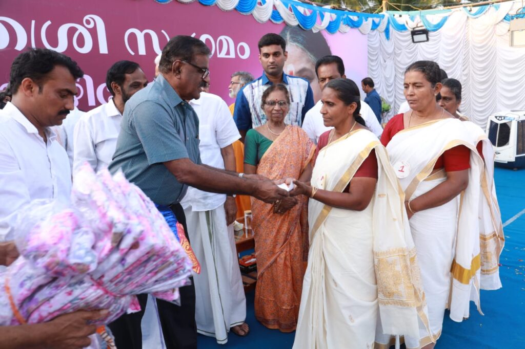 Women receive free clothing