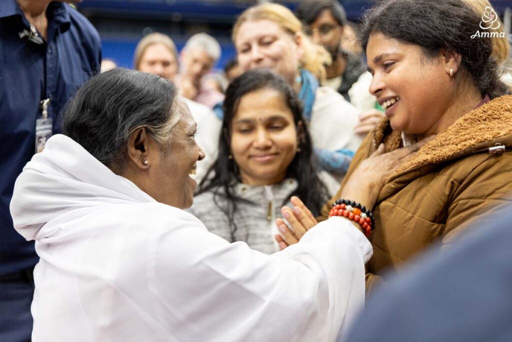 amma touches a woman's heart