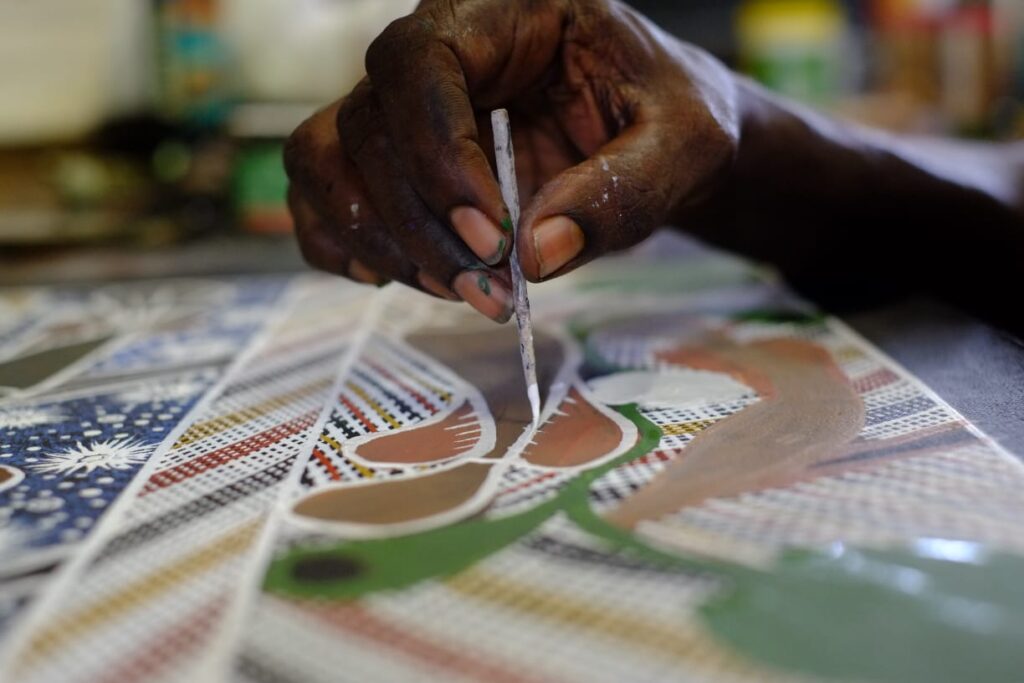 Hand painting of traditional arts