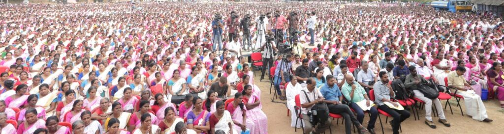 15,000 women attend the event