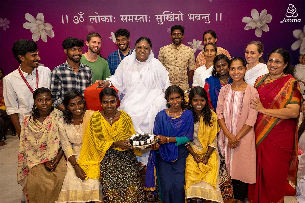 Group photo with Amma