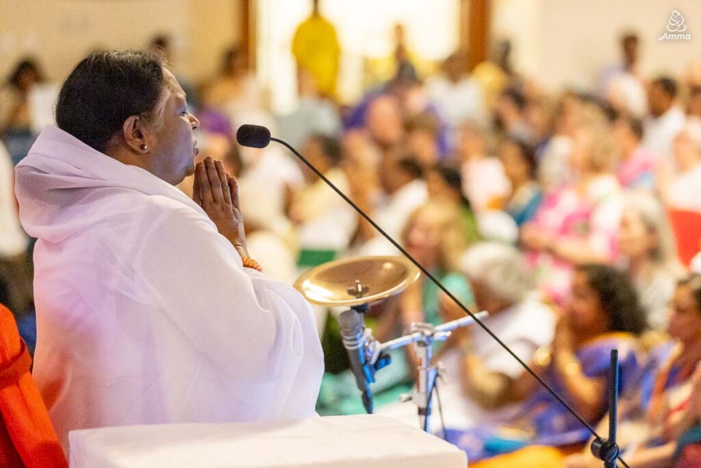 Amma chants for world peace