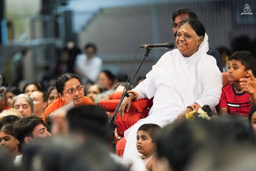 Amma watches the Ramayana performance