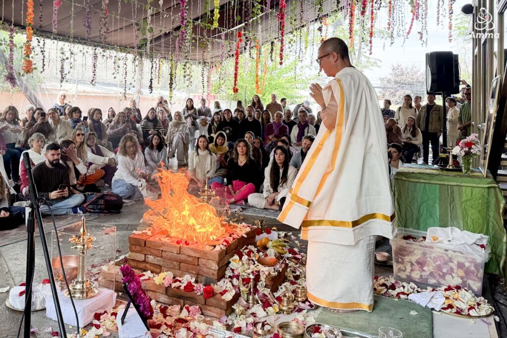 A homa, prayers in a fire ritual