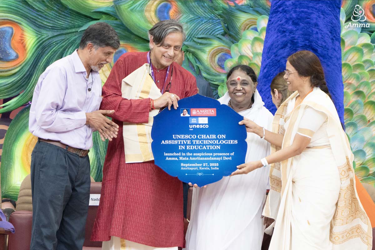 Group photo with Amma