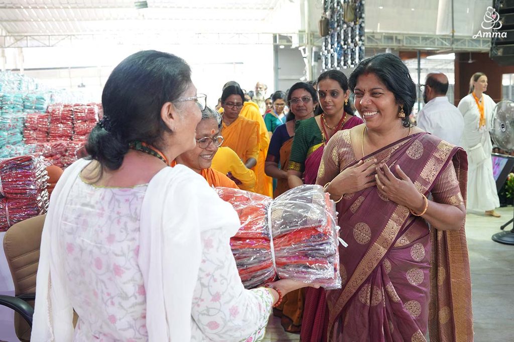 women receive saris